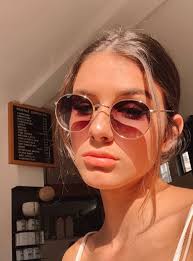 files/girl_1_11.jpg